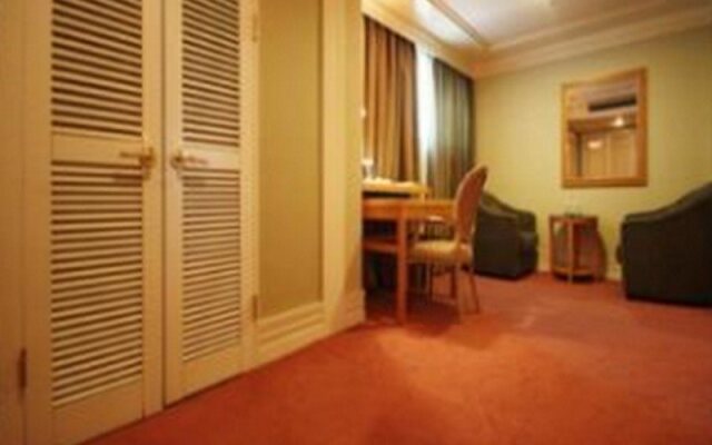 Saint Western Hotel