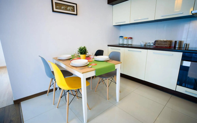 FriendHouse Apartments – Old City