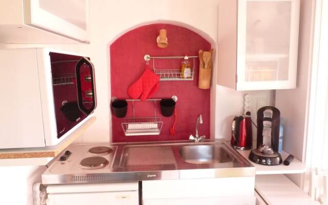 Chambre Rouge et Vin Blanc