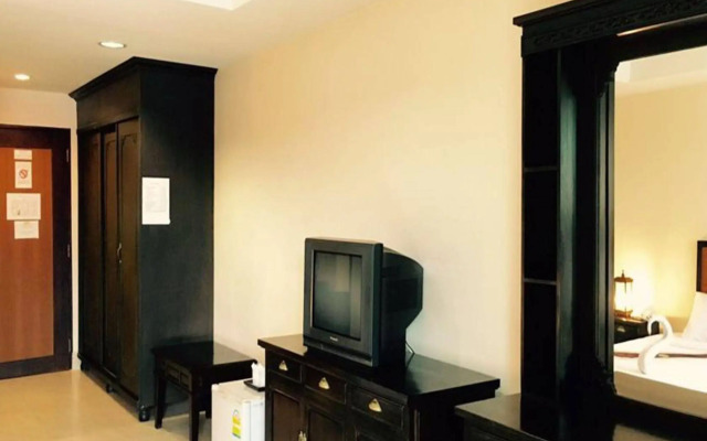 Rayong Lanna Hotel