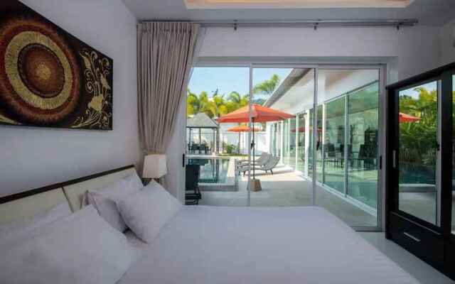 Kamala Contemporary 3 Bedrooms Pool Villa