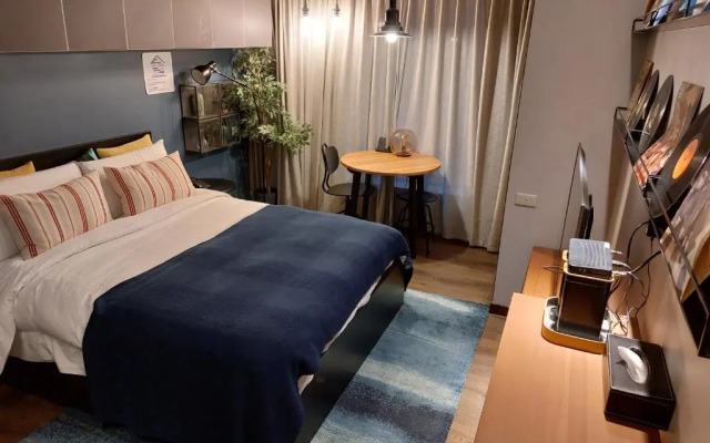 Yomi Hotel - MRT Shuanglian Station