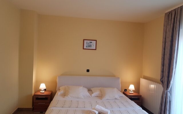 Apartments and Rooms Slavica