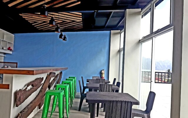 A&A Abe Bayfront Inn