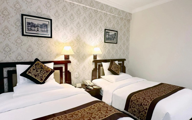 Rex Hotel