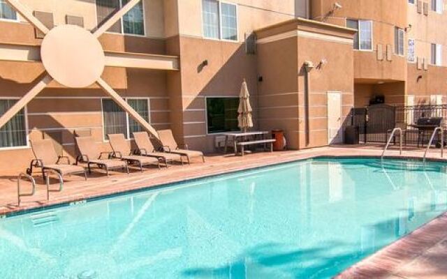 Wyndham Garden Bakersfield