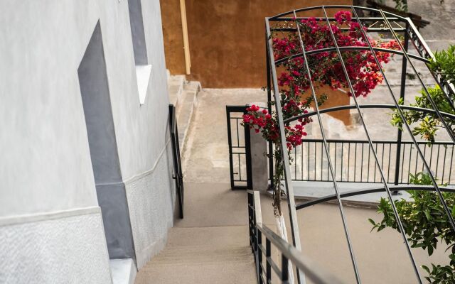 Aethra Boutique Rooms