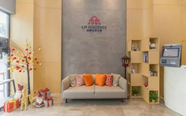 Lingju Chuangxiang Apartment