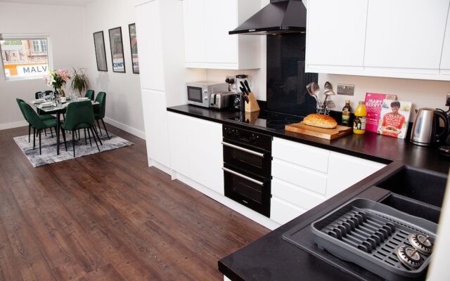 High Life Luxury Serviced Apartments