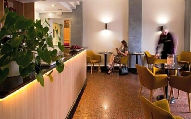 Hotel Piramida