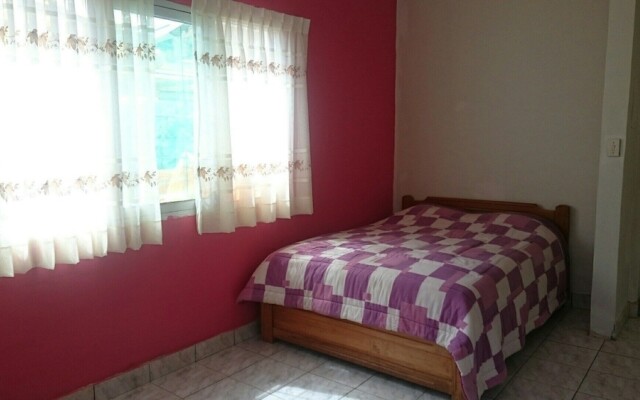 Hostal Villa Rosas