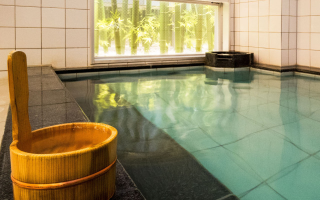 Super Hotel Yokkaichi/Along National Highway 1 (Kokudo Ichigou-Zoi)