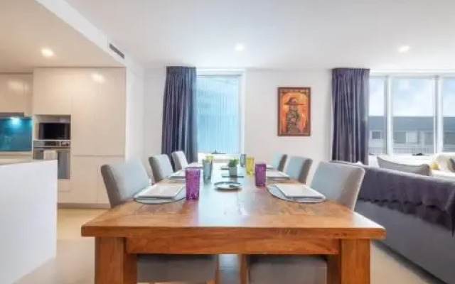 Aqua View 202 Twentynine Canberra Tce Kings beach