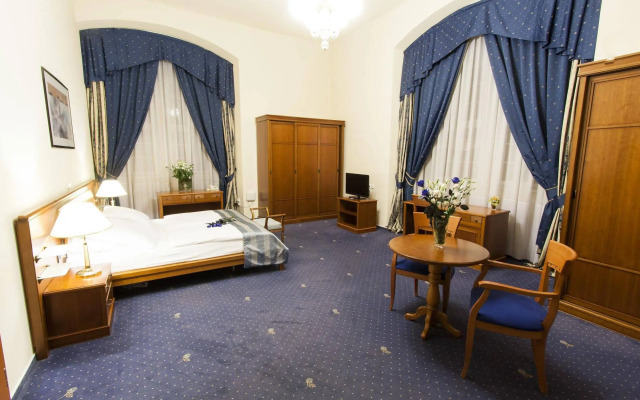 Hotel Modrá Ruže