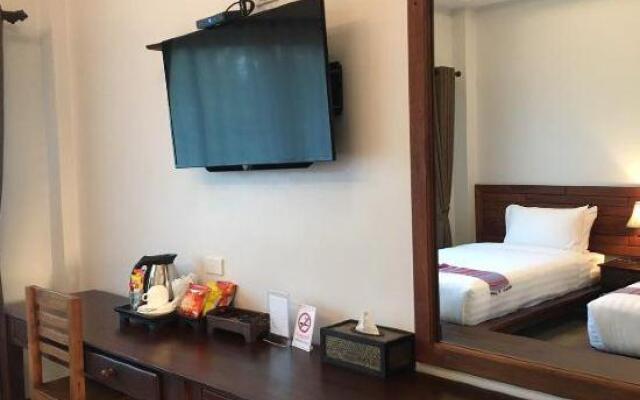 Nangreenlakeview Resort