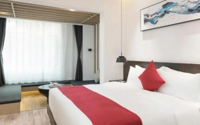 Huali Hotel (Creative Park Store)