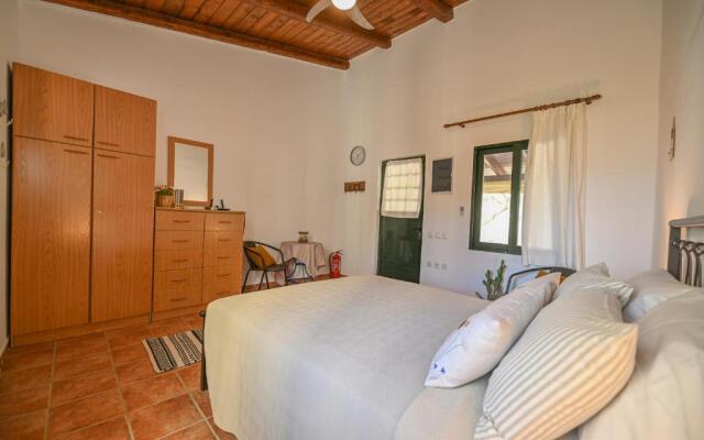 Seaside House in Ravdouha