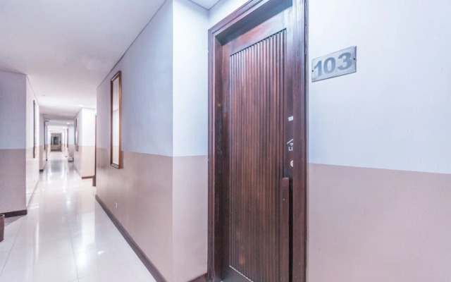 OYO Life 1437 W Residence