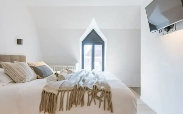 Unique Apartment Near Bruges With Sunny Terrace