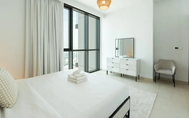 Premium 2BR Downtown Apt w Dubai Mall Access