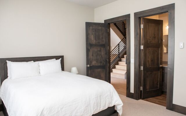 1242 Westhaven Circle 4 Bedroom Townhouse by Redawning