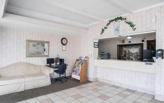 OYO Hotel Hutchinson KS West 4th Ave