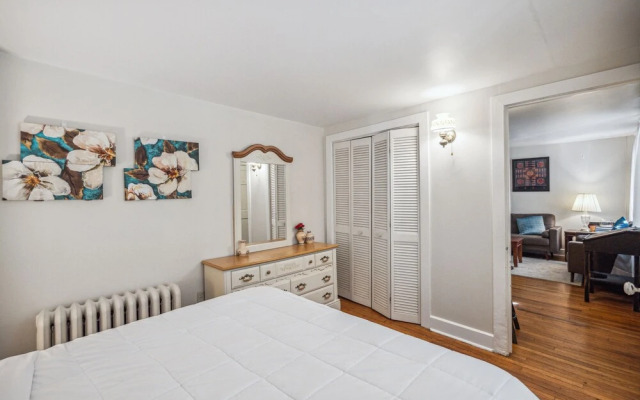 Cozy Home Best Location In Town On 7 Private Acres 2 Bedroom Cottage by Redawning