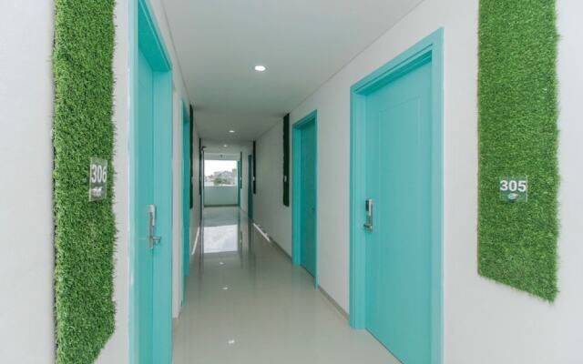 RedDoorz Plus @ Catania Soma Rajawali