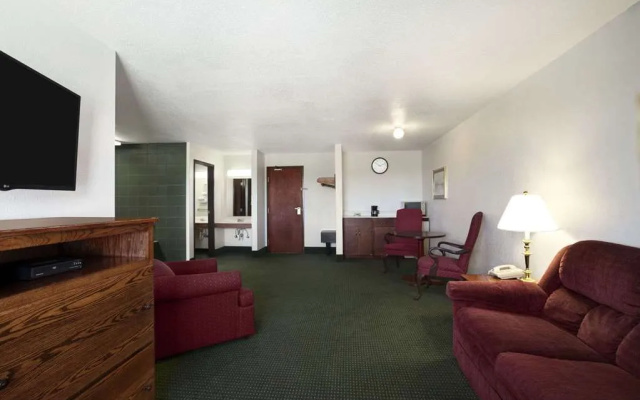 Super 8 Motel - Bowling Green
