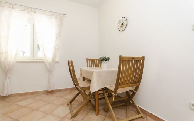 Apartments Amalija