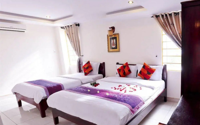 Champa Hotel
