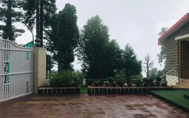 H.M.H Lodges