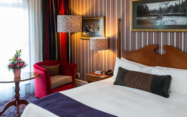 Graceland Hotel & Casino Country Club