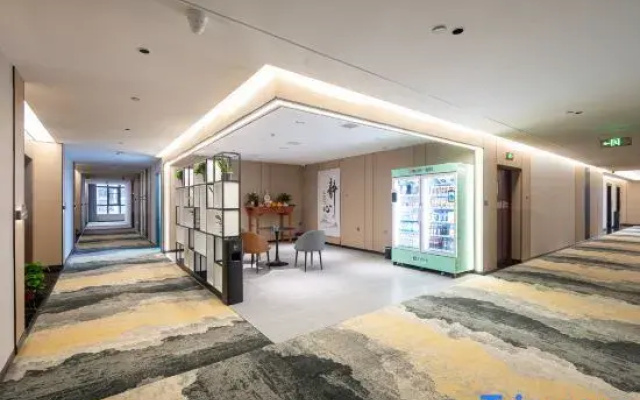 Weisheng Smart Hotel (Zhuzhou Rail Zhigu Industrial Park)