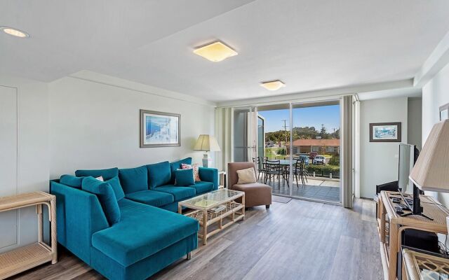 Cirrus, 6/44 Marine Drive