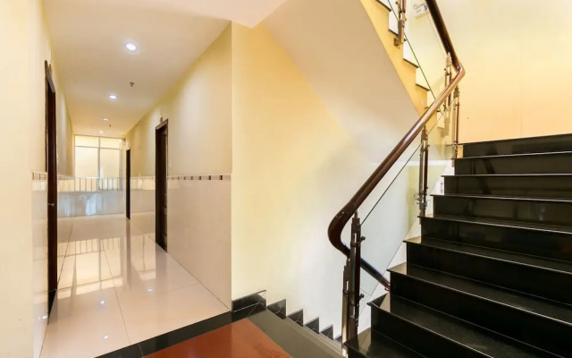 Di Tan Hotel by OYO Rooms