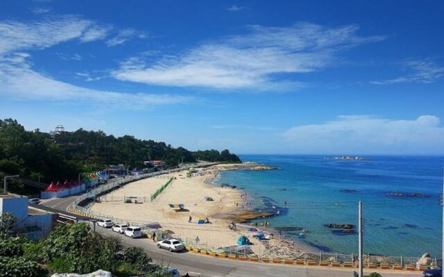 Goseong Sanmaru Pension
