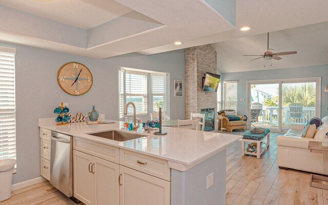 Kontiki Bayfront Condos