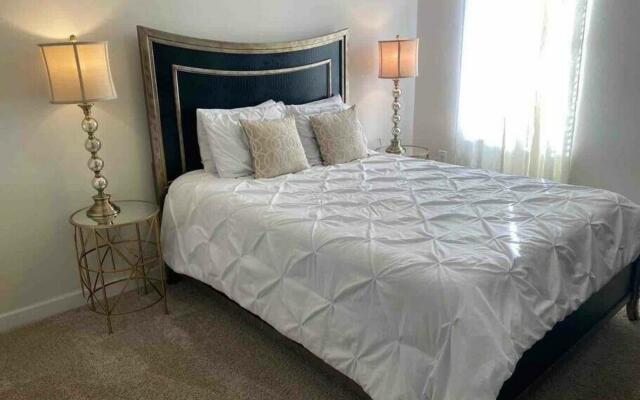 Amazing Champions Gate 7 bedrooms/6 bathrooms!