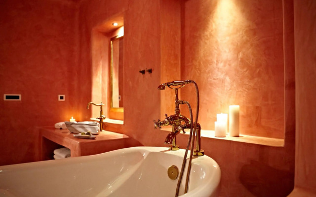 Voreina Gallery Suites