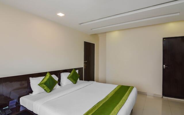 Treebo Trip Mahalaxmi Executive