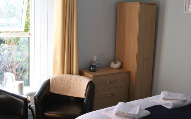 Nythfa Guest House