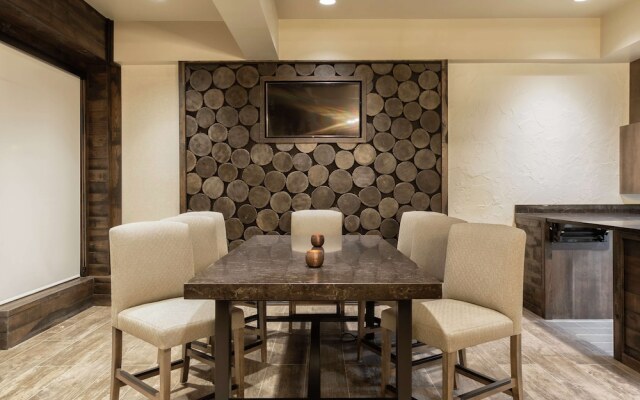 Embassy Suites Tulsa I-44