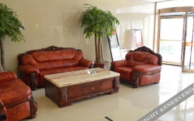 Longxiang Business Hotel