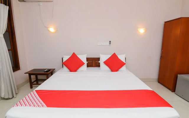 OYO 463 Emerald Breeze