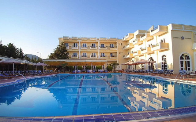Kouros Hotel