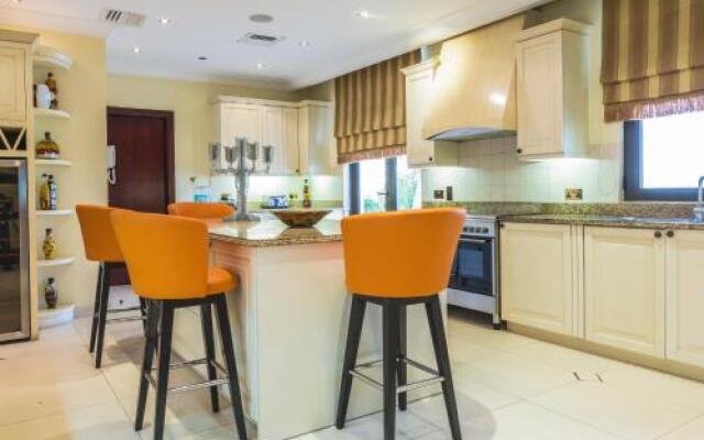 Ahlan Holiday Homes Blue Lagoon Fantasy Villa