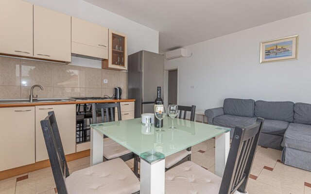 Beautiful Apartment in Primosten With Wifi and 1 Bedrooms