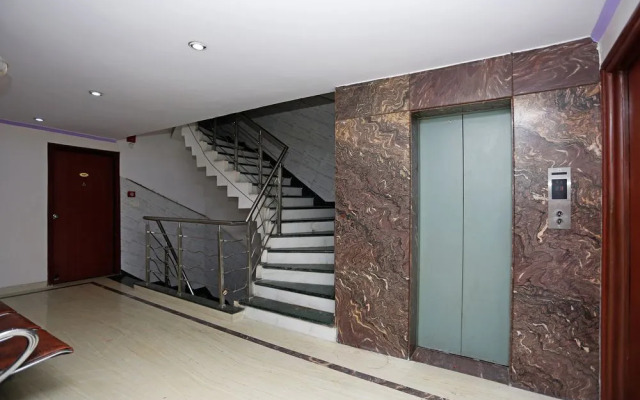 OYO Rooms 760 Karol Bagh Metro Station