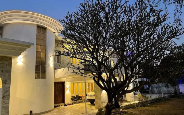 The Life Style Lodges